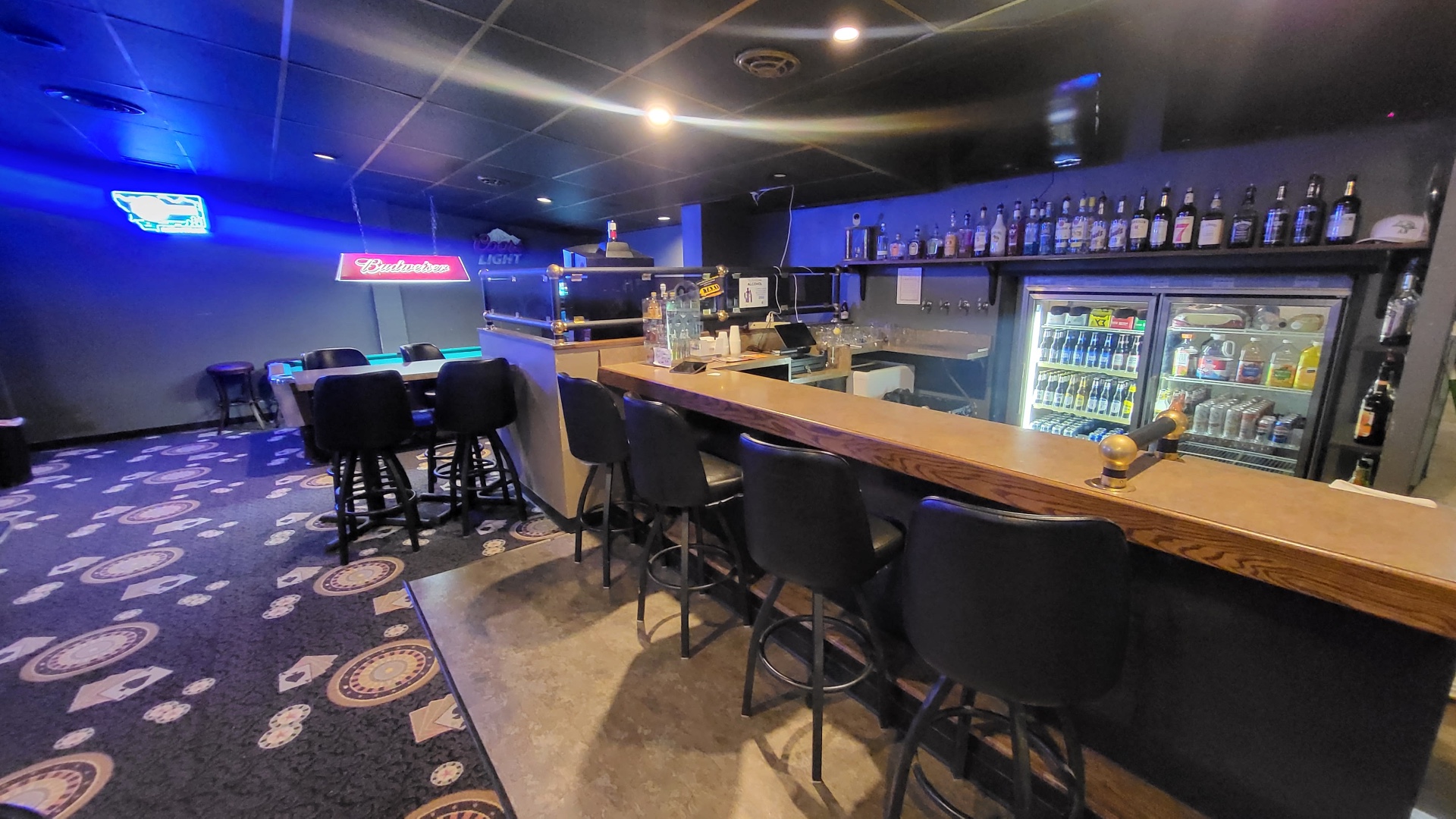 The bar and seating area inside Joe and Dee's